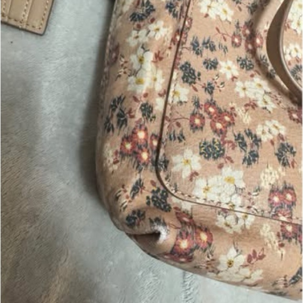 LC Lauren Conrad Floral Beige and Pink Shoulder Bag - Picture 8 of 9